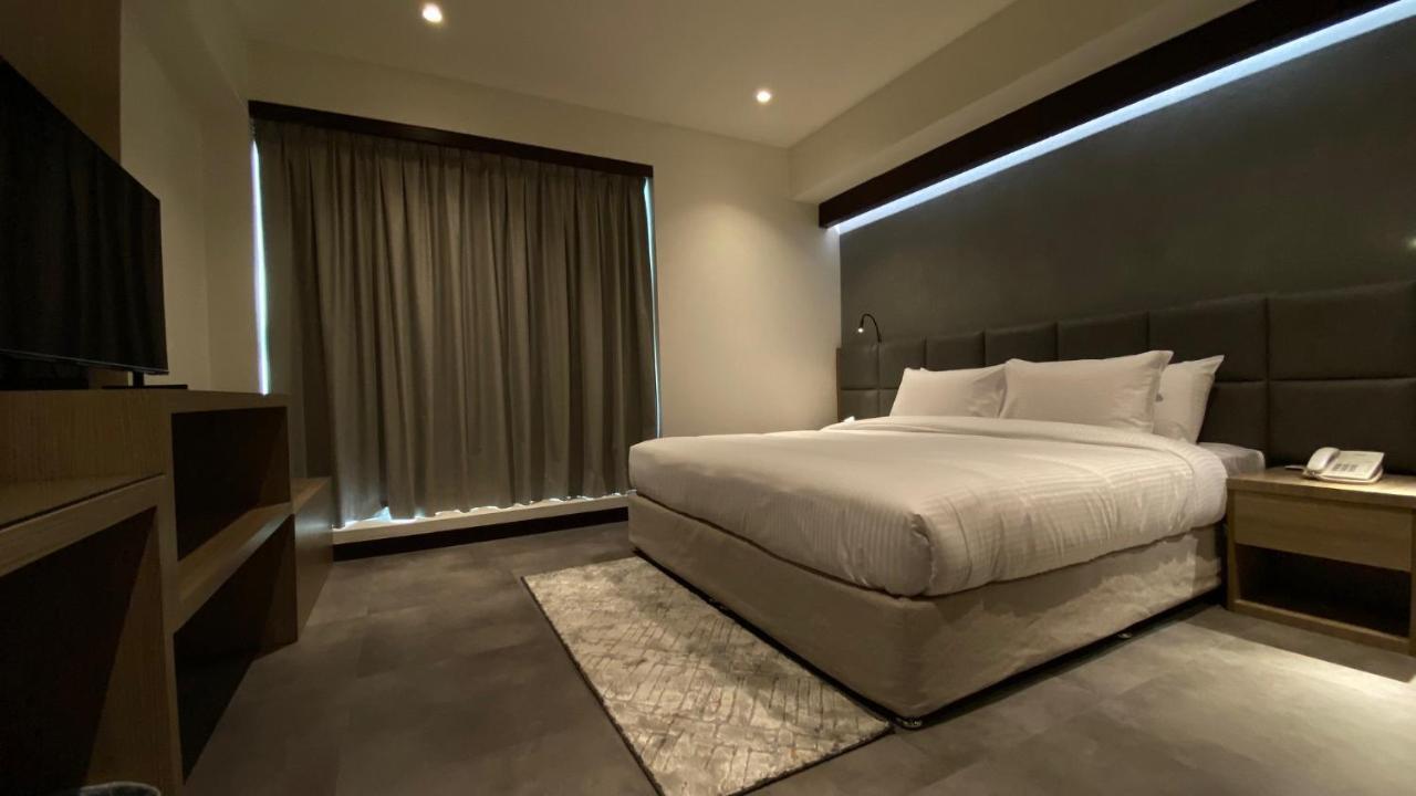 Sitara Hotel Apartment دبي المظهر الخارجي الصورة
